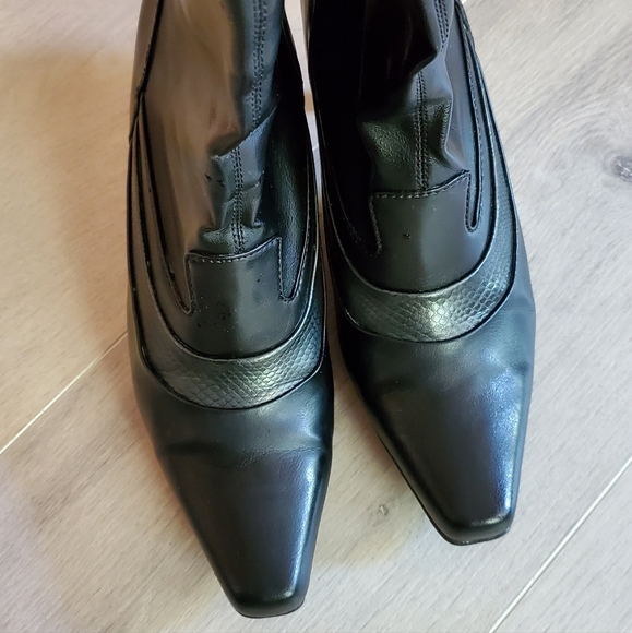 Leather boot - Picture 2 of 11